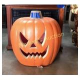 LARGE HALLOWEEN PUMPKIN YARD DECORATION