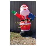 12' INFLATABLE SANTA 12' INFLATABLE SANTA