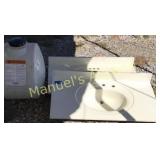 GROUPED LOT OF 2-SINKS & 30 GALLLON TANK GROUPED LOT OF 2-SINKS & 30 GALLLON TANK