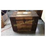 PREOWNED VINTAGE CHEST