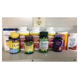 GROUP LOT OF MISC HEALTH/ VITAMIN PRODUCTS