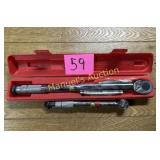 (2)TORQUE WRENCHES 3/8 + 1/2