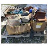 PALLET ESTATE MISC- HATS- BIRD HOUSE-