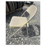 (10)  METAL FOLDING CHAIRS