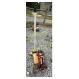 (3) HYDRAULIC JACKS