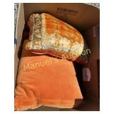 PALLET MISC - PICTURES, FRAMES PILLOWS & MORE