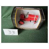 1/16 ERTL CASE International 1026 Pedal Tractor