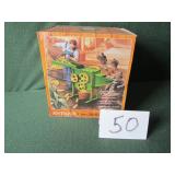 1/8 John Deere Antique Corn Sheller