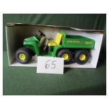 1/8 ERTL John Deere Gator 6x4