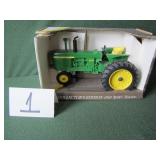 1/16 ERTL John Deere 4010 Gas Tractor