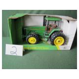 1/16 Collector Edition John Deere 8400 Tractor