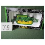 1/16 ERTL John Deere 420 Crawler w/ Blade "62"