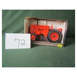 1/16 ERTL John Deere 1947 Model "MI" Tractor