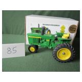 1/16 Special Edition John Deere 3010 Tractor