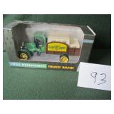 1/30 ERTL 1925 Kenworth Truck Bank