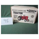 1/16 ERTL Massey-Harris 44 Tractor