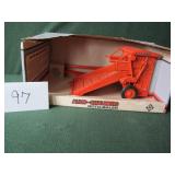 1/16 Scale Allis-Chalmerss Roto-Baler