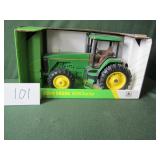1/16 ERTL John Deere 8300 Tractor
