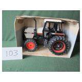 1/16 ERTL CASE 3294 Tractor with Front Wheel Assis
