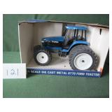 1/16 ERTL FORD 8770 Tractor