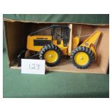 1/16 ERTL John Deere Skidder