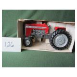 1/16 ERTL Massey-Ferguson 270 Tractor