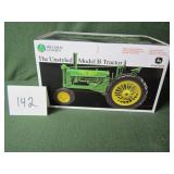 1/16 ERTL John Deere Unstyled Model B Tractor