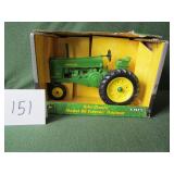 1/16 ERTL John Deere Model 60 Tractor