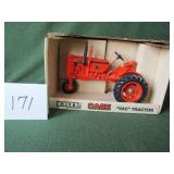 1/16 ERTL CASE "VAC" Tractor