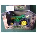 1/16 ERTL John Deere 830 Tractor Limited Edition