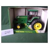 1/16 ERTL John Deere 7710 Tractor