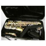 yamaha saxophone w/case