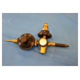 Helium tank balloon filler