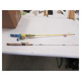 2 kids fishing poles