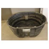 rubbermaid 300 gallon stock tank