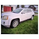 2013 GMC Terrain 219,302 miles(runs & has Title)