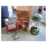 coleman model 220 lantern w/box & can