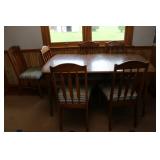 kitchen table w/6 chairs