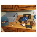 medal,tote,empty camera items & items