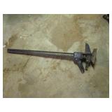 farm jack (no handle) & item