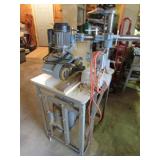 delta stock feeder w/router