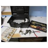 toolbox,small vise,tools,keying items