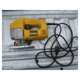 dewalt electric orbital jigsaw (works)