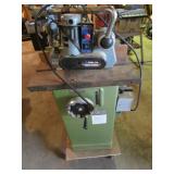 3/4" wood shaper w/delta versa feeder