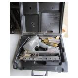 senco air nail gun w/case