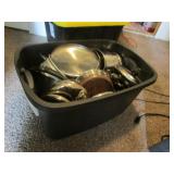 black tote w/pots & pans
