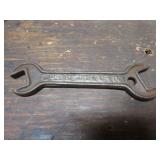 deere mansur co antique wrench