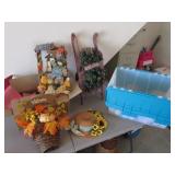tote & all holiday decorations