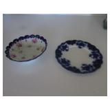 2 smaller flow blue plates
