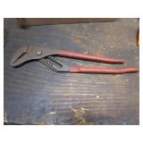 pliers